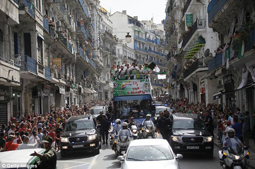 parade-equipe-algerienne-2014