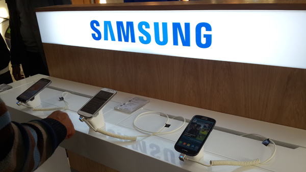samsung-shop-centre-urbain-nord-03