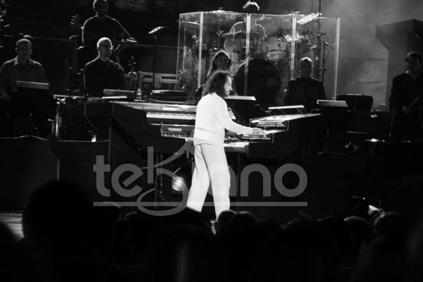 yanni-2122072014-04