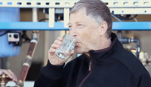 tekiano-bill-gates-microsoft-eau-caca-2015