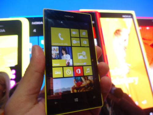 nokia-lumia-720-01