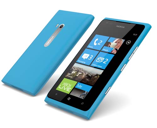 nokia-lumia-900-cyan